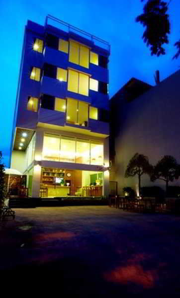 Loft 77 Khách sạn 3*